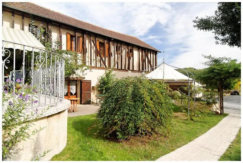 Farm stay La Ferme Des Grisettes Villa Montesquiou